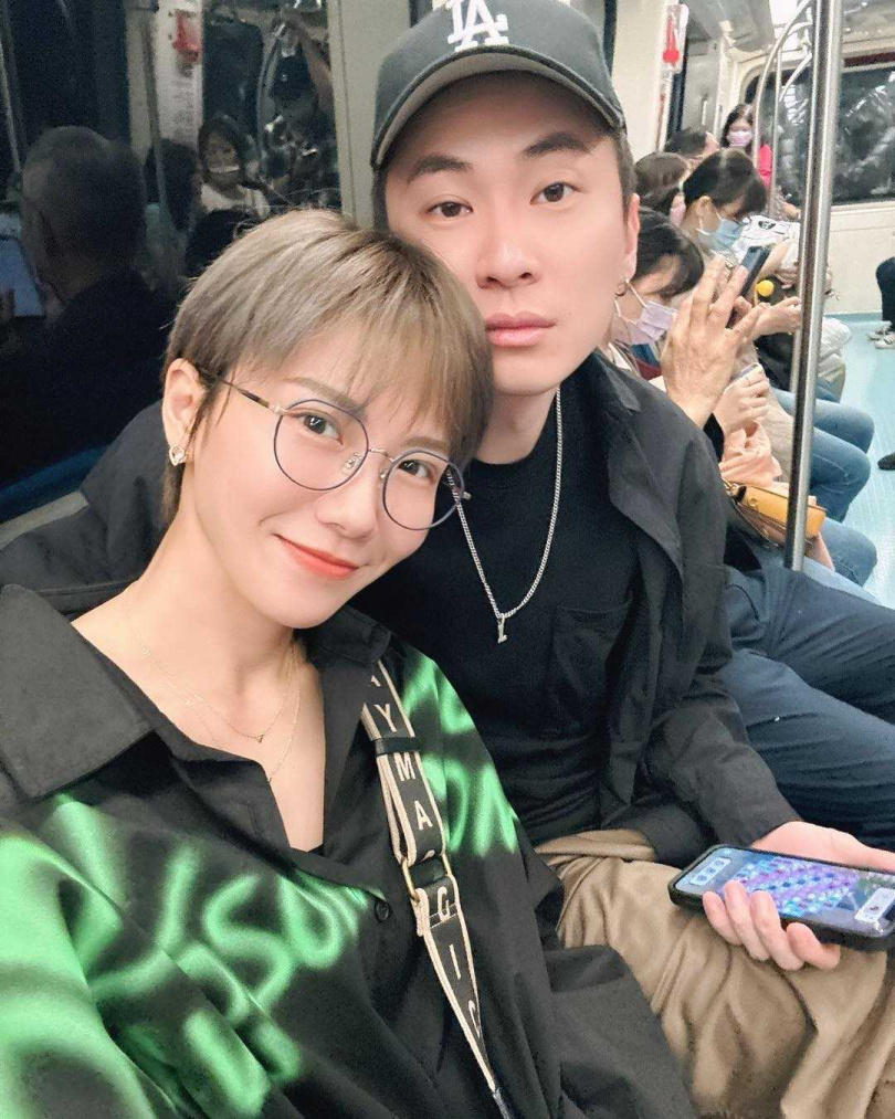 大牙（左）上個月斬斷5年婚姻，經相處後發現跟前夫更適合像朋友。（圖／翻攝臉書／宜霈vs大牙）