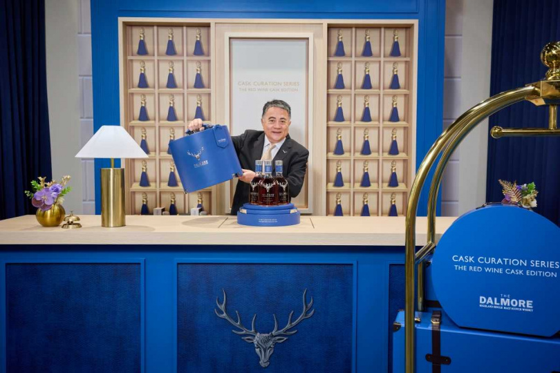 【尚格酒業 奚大寧董事長】《 大摩奧藝桶藏系列 — 2025 紅酒桶版 》特選於Art Taipei 2025首度對全臺藝術及威士忌愛好者公開揭示。(圖片提供/尚格酒業)