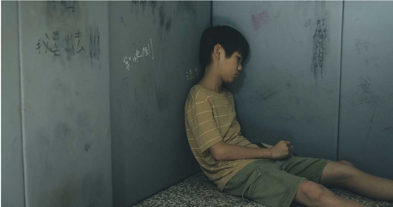 洪君昊11歲挑戰超壓抑育幼院童角色。（圖／冬候鳥電影、文策院）