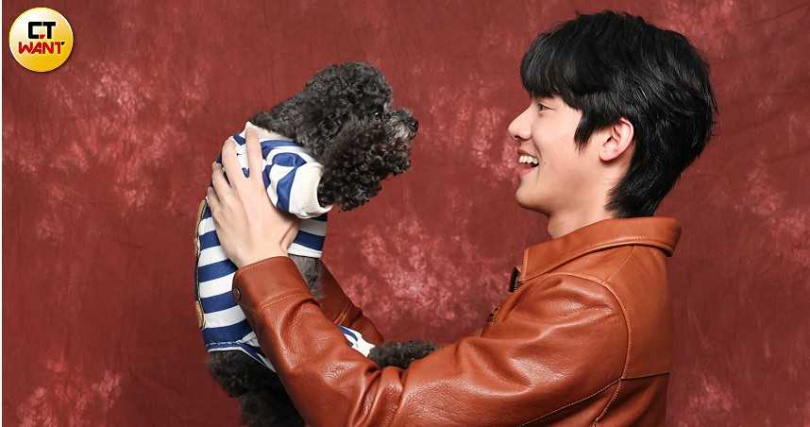 Wuni有點挑食，媽媽會幫牠準備雞胸肉配蔬菜的鮮食，卻被醫生下令「該減肥了」。（圖／林士傑攝）