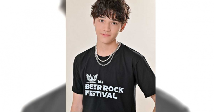 混血小師弟Dylan未成年還不能喝酒。（圖／寬寬整合提供）