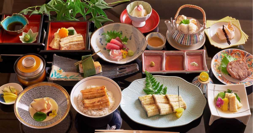 HAYASE日本料理自即日起至9月30日止,推出夏季限定「鰻魚會席料理」,以鰻魚為主角的會席料理,共11道菜色,套餐餐價3,800元。(圖/JR東日本大飯店台北提供)