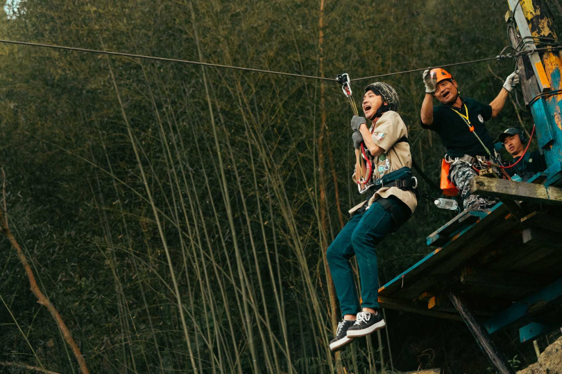 江宏傑坦承恐懼，在場不斷喊著「好想尿尿」。（圖／客家電視台提供）