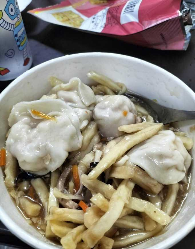 隔夜薯條「邪門吃法」被質疑像廚餘　他一試驚呼：好吃