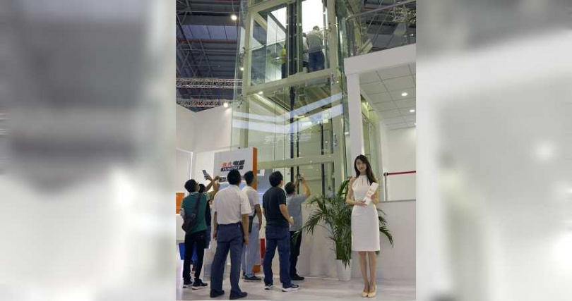 今年8月,永大在上海舉辦的「2020全球電梯產業峰會」,展出自家產品。(圖/永大提供)