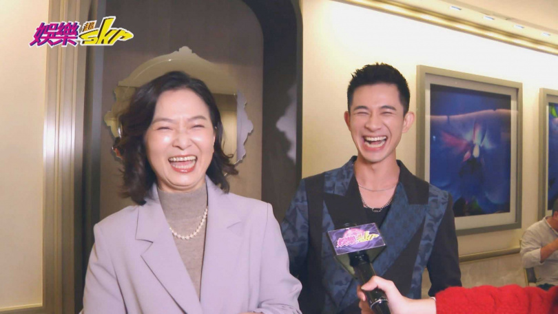 謝瓊煖和師弟曾子益受訪互虧。 (圖/民視)