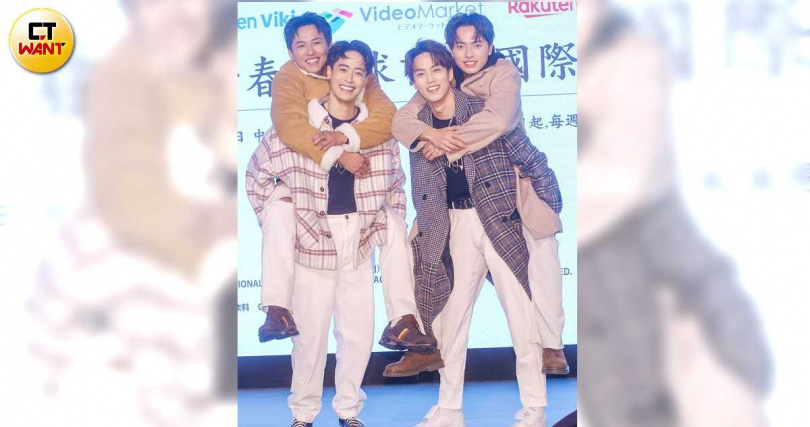 就是這畫面,讓徐謀俊(右前)被懷疑褲襠有一包。(圖/趙文彬攝)