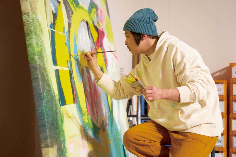 原本劇本並未設定主角的職業是畫家，是在和堂本剛討論後才做了變動。（圖／天馬行空提供）