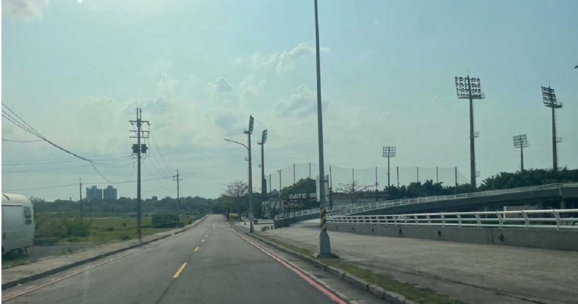 近期網傳「青埔桃猿觀光夜市」將於5月1日開時營業，讓民眾又驚又喜。（圖／中國時報廖姮玥攝）