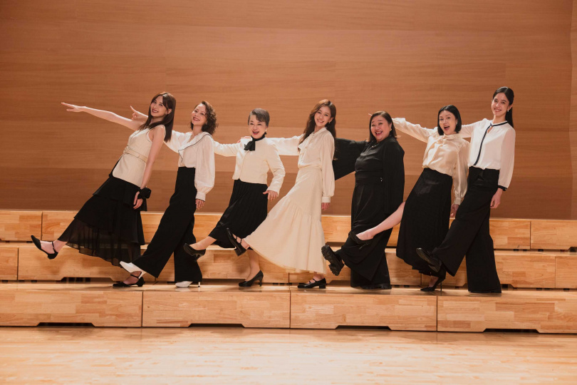 《陽光女子合唱團》安心亞（左起）、孫淑媚、翁倩玉、陳意涵、鍾欣凌、苗可麗、陳庭妮。（圖／星光佳世提供）