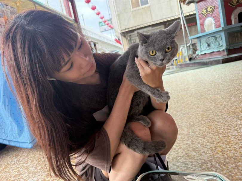 郭小姐專程帶著英國短毛貓「貌卯」到復興宮祈福。（圖／報系資料照）