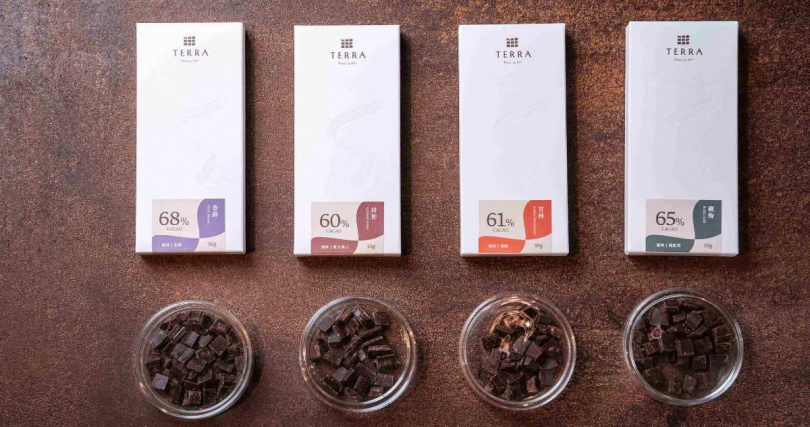 全新4款聯名產品：客食風味巧克力(紫蘇、東方美人茶、柿餅、梅干菜)。（圖片提供／客家委員會）