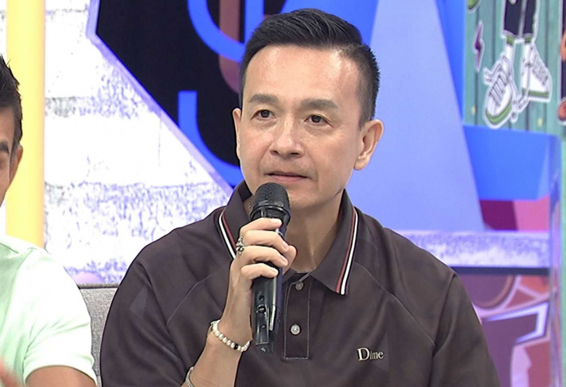 小鐘透露去唱歌會搬出羅志祥名號揪團。 (圖/中天提供)