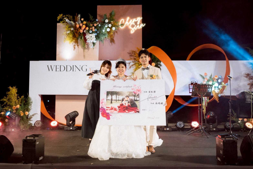 陳佩賢受邀執行一項「神秘任務」，擔任歌迷婚禮的驚喜嘉賓。（圖／福茂唱片提供）