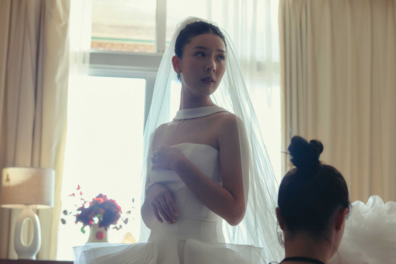 余香凝在《雙囍》的新娘造型氣質出眾，被觀眾稱為「國民新娘」。（圖／水花電影提供）