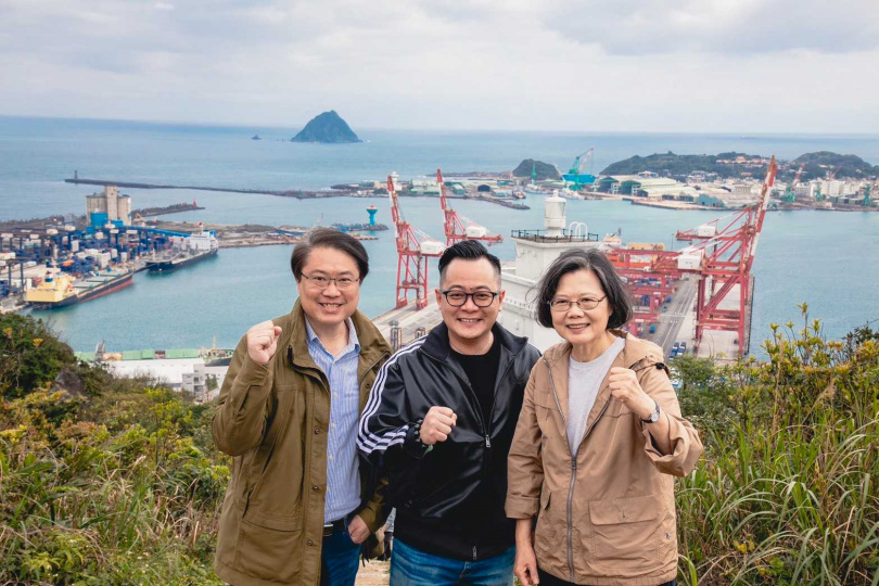 童子瑋找來前總統蔡英文、前市長林右昌拉抬選情。（圖／童子瑋進步基隆辦公室提供）