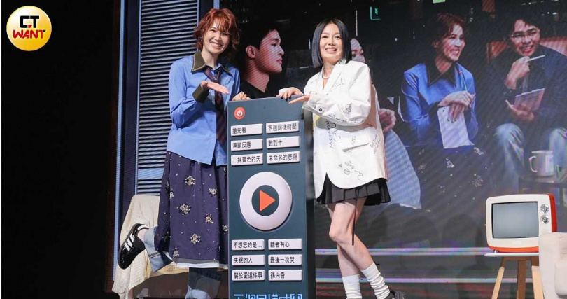 在曾沛慈新歌〈太太太厲害〉MV中飾演曾沛慈的婆婆的苗可麗,特地到場力挺「媳婦」發片。(圖/林士傑攝)