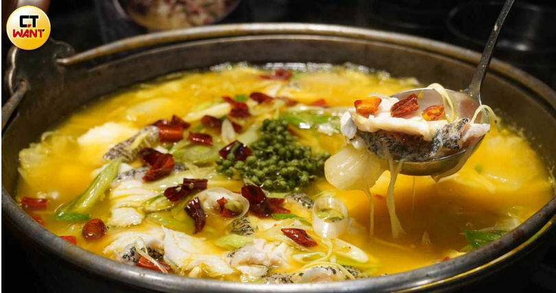 「金湯酸菜龍虎斑」風味回甘酸香,值得一試。(圖/魏妤靜攝)