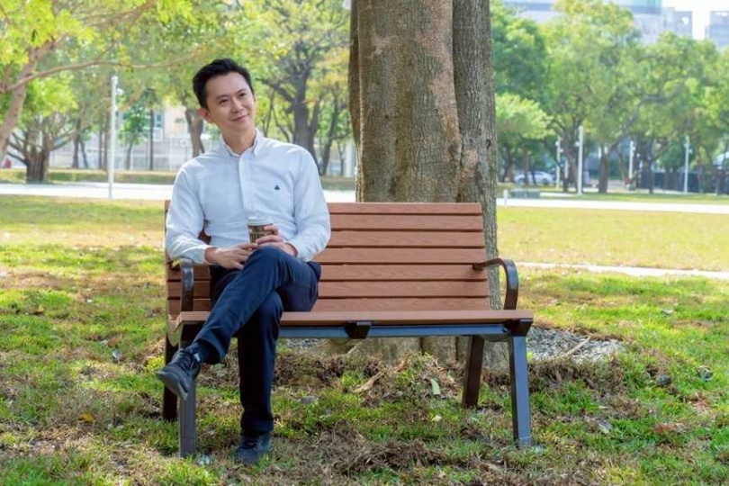 新竹縣竹北市長鄭朝方（圖）邀請民眾來嶄新的竹北公十二公園逛逛。（圖／翻攝自竹北市公所媒體群組）