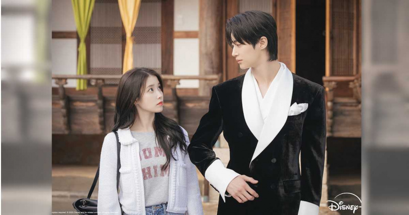 IU與邊佑錫將上演契約婚姻。（圖／Disney+提供）