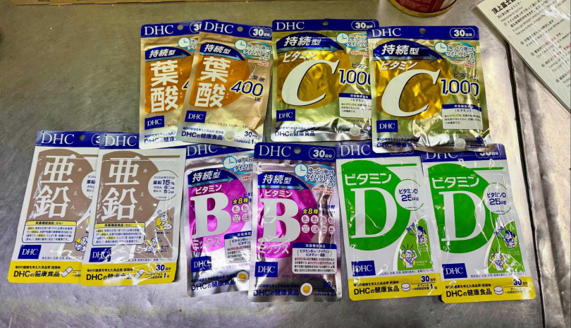 原PO收到許多「台灣超人」送的保健品。（圖／翻攝自Threads／@______peipei）