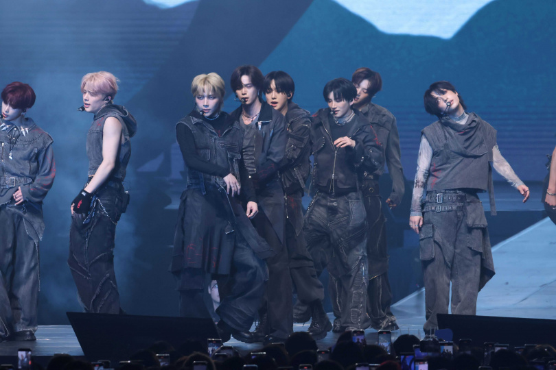 &TEAM上演「狼族進化史」，150分鐘、23首歌精華表演道出成團1000多天的成長軌跡。（圖／焦正德攝）