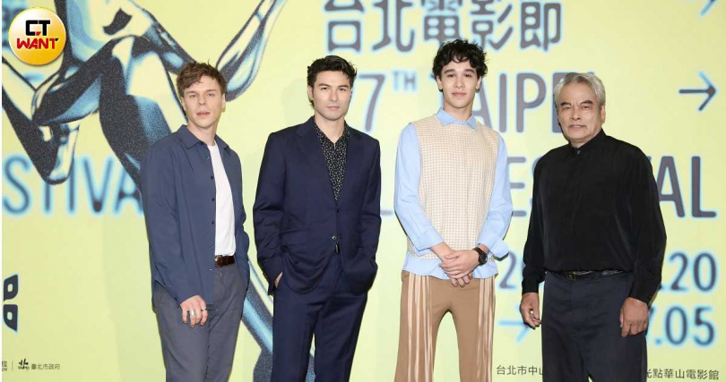 林慶台（右）在電影中飾演納曜的繼父。（圖／侯世駿攝）