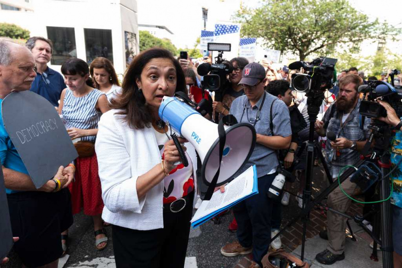 群眾抗議美國國務院的裁員行動。（圖／達志／美聯社）