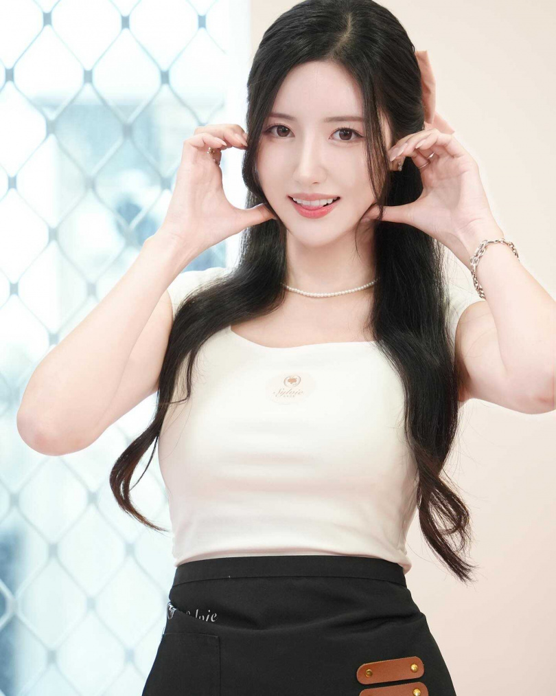 南珉貞開心分享自己對中統一發票。（圖／南珉貞IG）