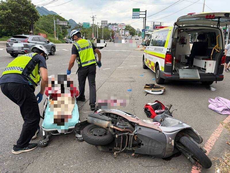75歲翁騎車被賓士休旅車撞倒，雖經送醫搶救，仍宣告不治。（圖／警方提供）