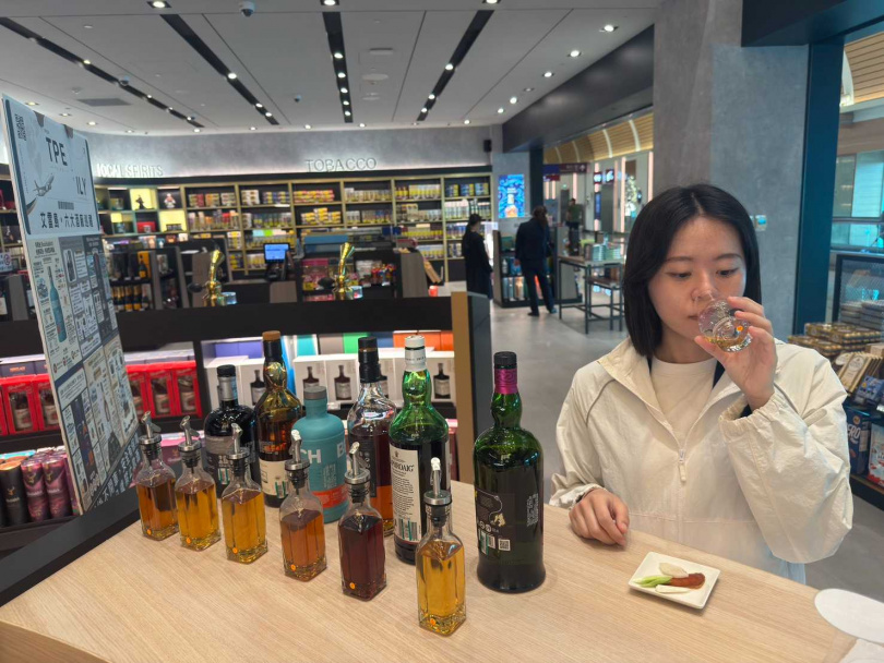 現場試飲區搭配烏魚子等台灣風味小點,呈現台灣與蘇格蘭的風味交流。(圖片提供/昇恆昌)