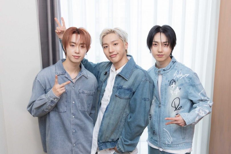 M.O.N.T正在打歌期，過年仍要工作。（圖 / ONINN ASIA提供）