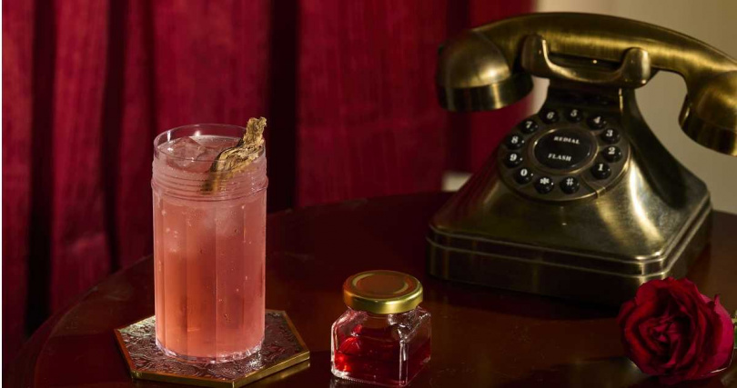 小城外×黃永生蔘藥行「帶露紅Red dew」。（圖／台北迪化商圈發展促進會提供）