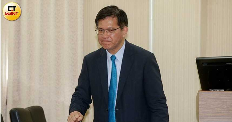 外交部長林佳龍（圖）上任一年來沉潛低調，如今卻有不少沉痾浮上檯面，亟需他來化解。（圖／黃耀徵攝）