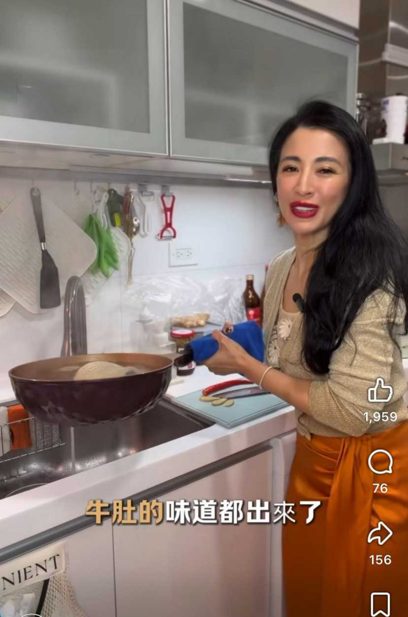 李蒨蓉下廚時會分享讓食物滋味更好的小撇步。（圖／翻攝自李蒨蓉臉書）