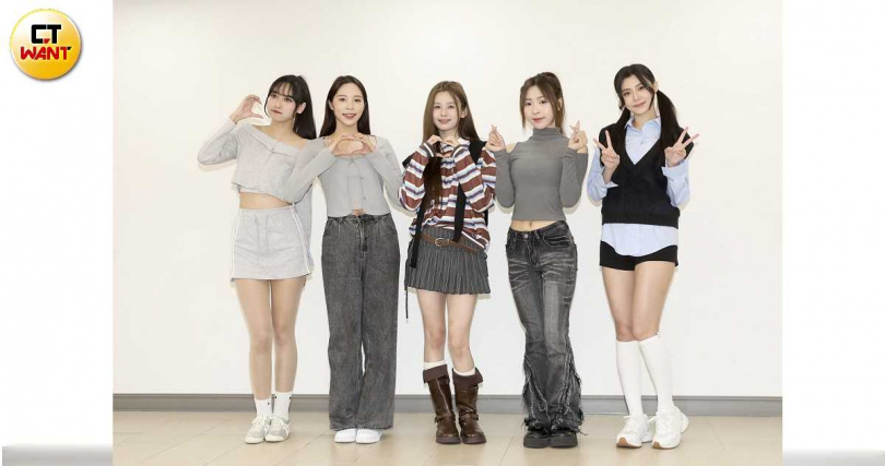 各務礼美奈（右起）、貝拉、謝予容、棠棠、十一，一同擔任紅心字會「長壽花公益大使」。（圖／侯世駿攝）