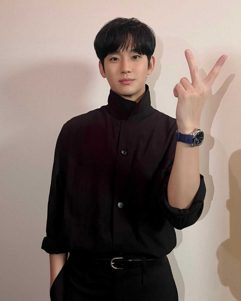 金秀賢身陷醜聞,連過往算命師的影片都被挖出。(圖/金秀賢IG)