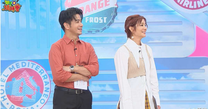 郭彥均(左)、莎莎(右)聽到連炳發唱〈月亮代表我的心〉相當驚艷。(圖/八大綜合台提供)