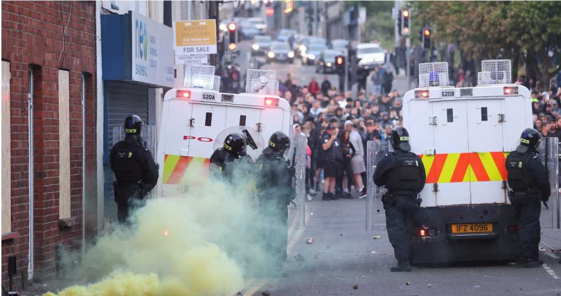 北愛爾蘭反移民騷亂。（圖／達志／美聯社）