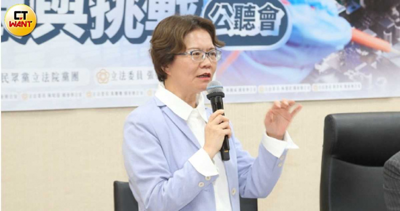 民眾黨立委劉書彬（圖）認為不實的能源政策就是詐騙。（圖／黃鵬杰攝）