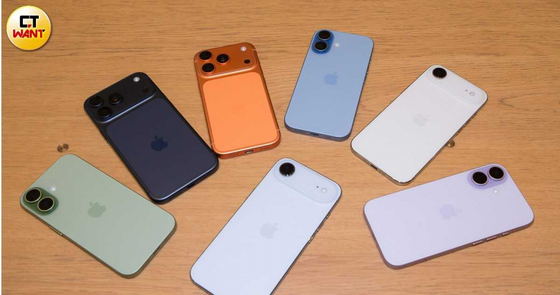 有網友以0利率信用卡分期購買iPhone 17，卻遭長輩批評理財觀念錯誤。（圖／黃威彬攝）