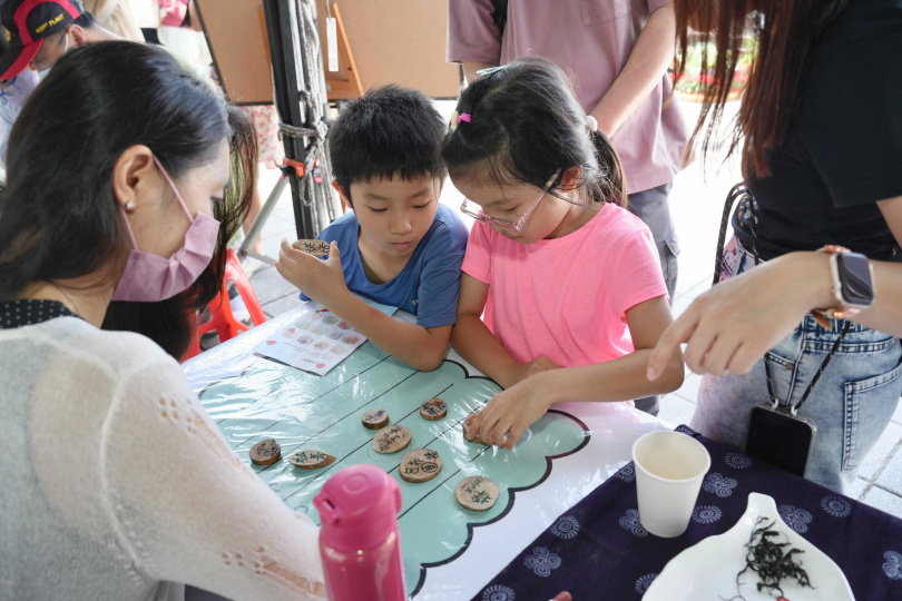 不少親子家庭更把握難得機會，一起在城市裡體驗「從土地到餐桌」的完整旅程。（圖／翻攝畫面）