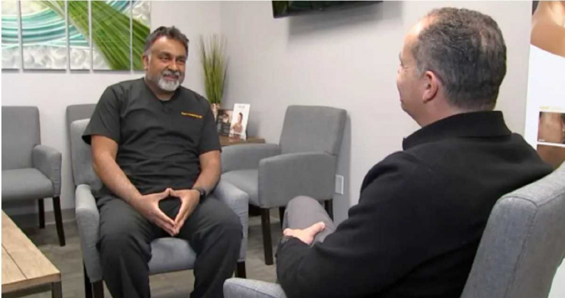 莎拉的父親奧瑪伊布拉希米醫師收到信時原以為是寄給自己，結果竟是女兒的名字。