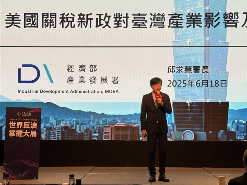 經濟部產發署長邱求慧（圖）強調已要求石化業者全力供應台灣內部塑膠袋生產。（圖／報系資料照）