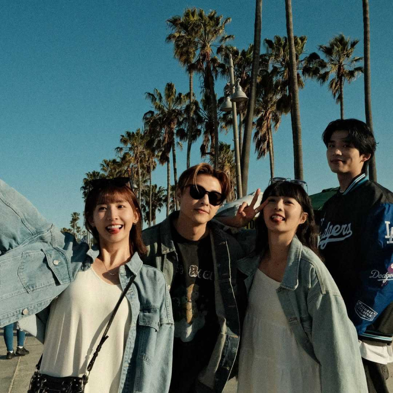 去年粿粿（左起）與王子、簡廷芮、王品澔等人赴美旅遊，未料之後卻發生婚變風波。（圖／翻攝自粿粿IG）