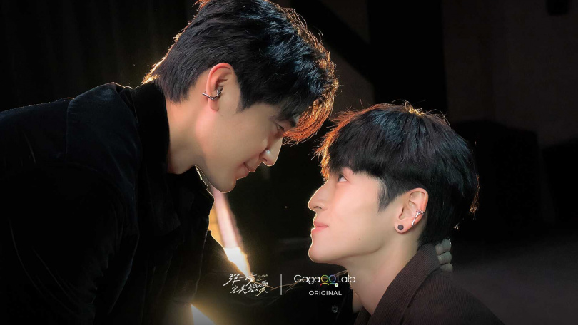 BL台劇《彈一場完美戀愛》由涂善存(左)、張豐豪(右)主演。(圖/GagaOOLala提供)