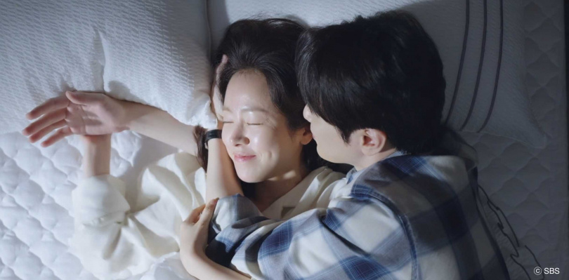  李浚赫和韓志旼在劇中互動甜蜜自然。（圖／Hami Video提供）