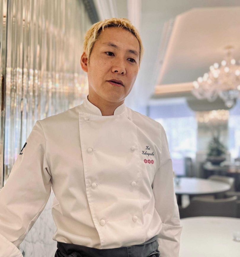 小林圭是亞洲首位米其林三星主廚，同樣染金髮的木村拓哉笑說絕對沒有在模仿對方的外型。（圖／取自小林圭IG）