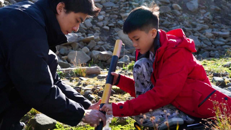 林哲熹大讚小朋友思考能力很強。(圖/公視提供)