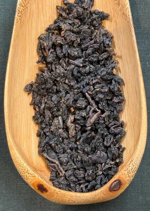 木柵正欉鐵觀音緊結球型的外觀看來卻異常鮮活。（圖╱吳德亮攝）